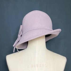 Vintage style wool felt cloche hat